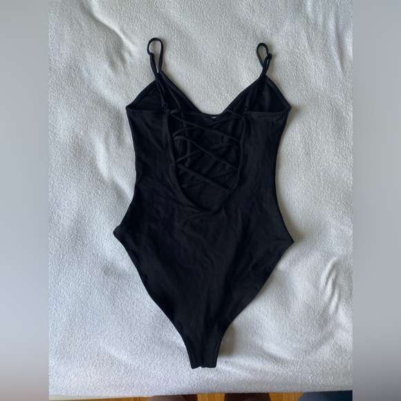 Crossed Open Back Bodysuit Tank Top - Picture 5 of 8